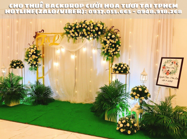 Cho thuê backdrop cưới hoa tươi thiết kế theo yêu cầu