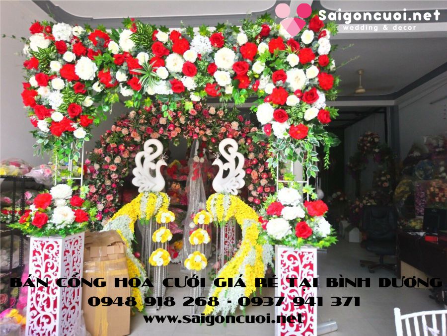 Bán cổng hoa cưới giá rẻ tại Bình Dương - Cổng hoa cưới chân cắt CNC