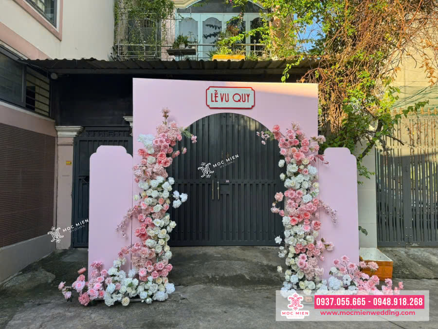 Cổng alu hồng nhẹ nhàng