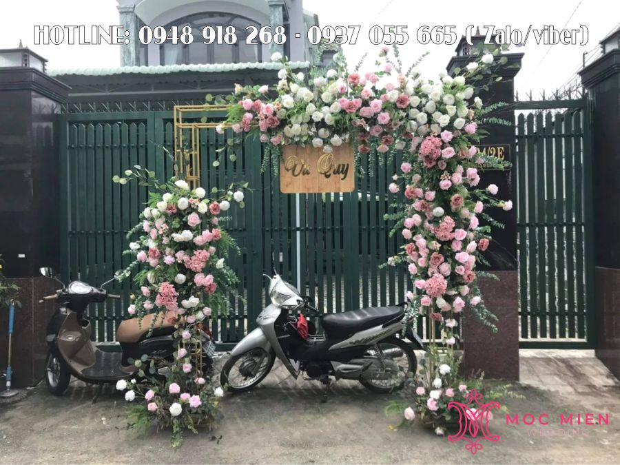 Cho thuê cổng hoa cưới theo tông màu hồng pastel