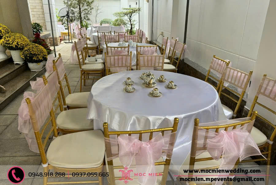 Cho thuê ghế tiffany vàng đồng tại Quận 3