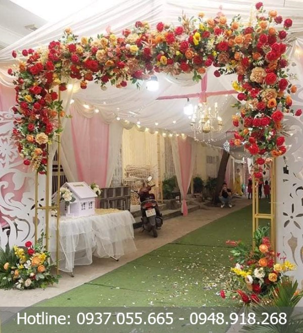Cho thuê cổng cưới hoa lụa tại TPHCM