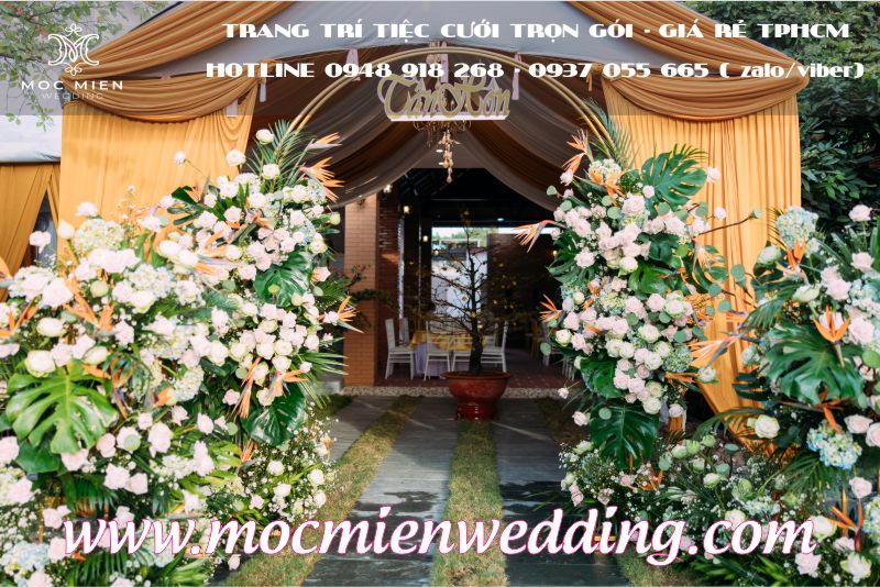 Trang trí cổng hoa cưới đẹp cho đám cưới tại nhà TPHCM