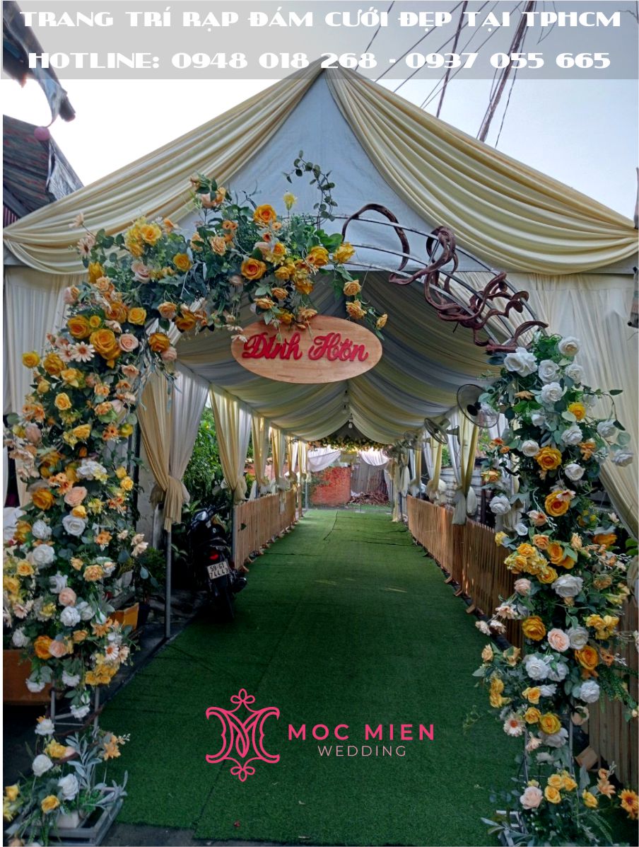 Trang trí cổng hoa cưới cao cấp tại nhà TPHCM,