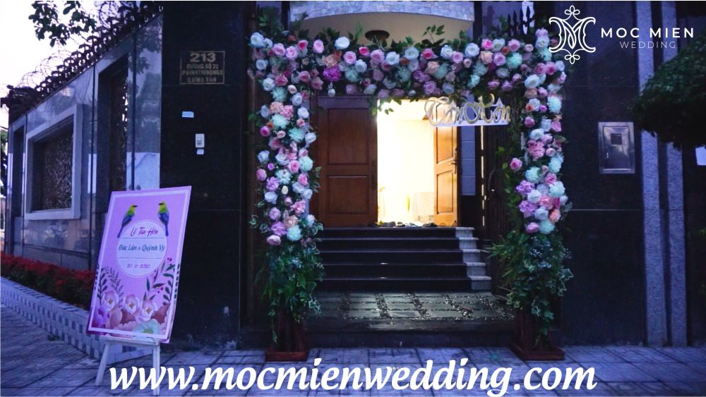Trang trí cổng hoa cưới giá rẻ tại TPHCM