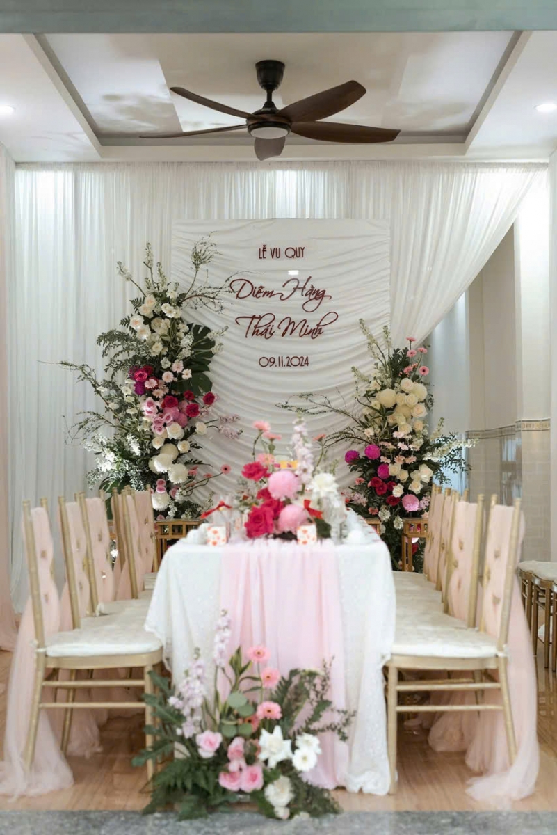 Gia tiên hoa tươi tone trắng - hồng