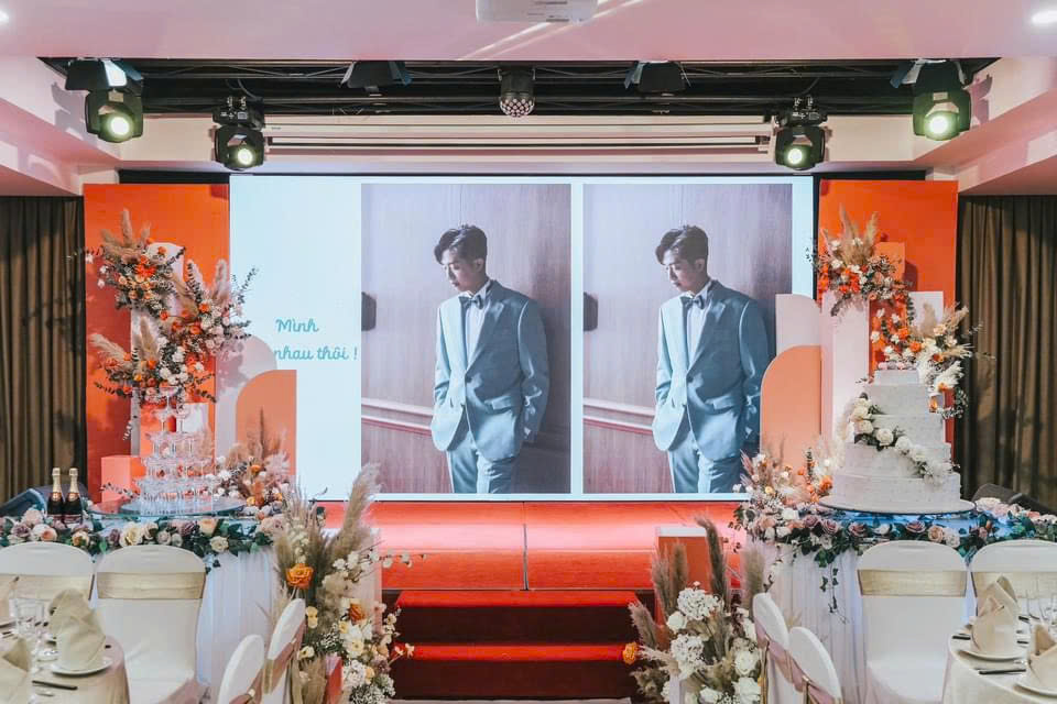 Mẫu trang trí backdrop sân khấu có màn hình led